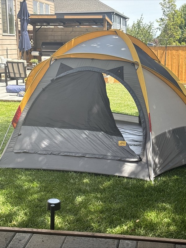 Vintage 90’s KELTY Quattro 4 Nylon Dome Tent 4 Person 3-4 Season Gray Yellow