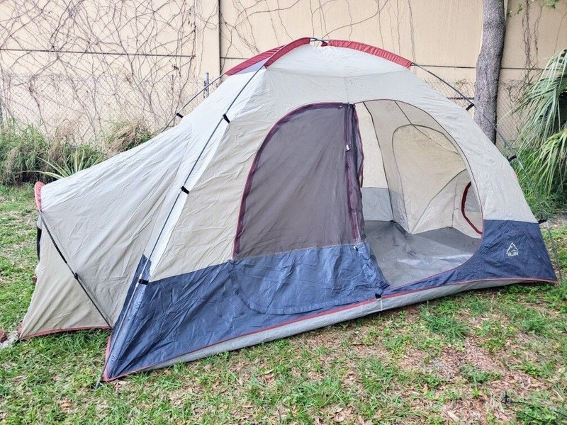 Large White/Red/Blue/Grey Sears Hillary Tent