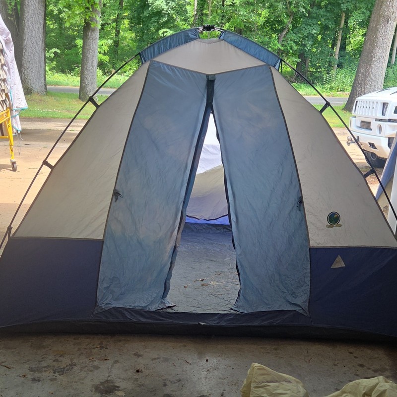 Ozark Trail 4-Person Dome Tent Gray/Blue 1 Door 1 Window Mesh Nylon