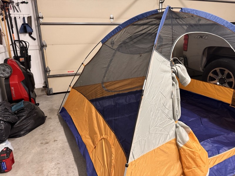 Coleman 4 Person Tioga Backpacker Camping Tent. Never Used gallery