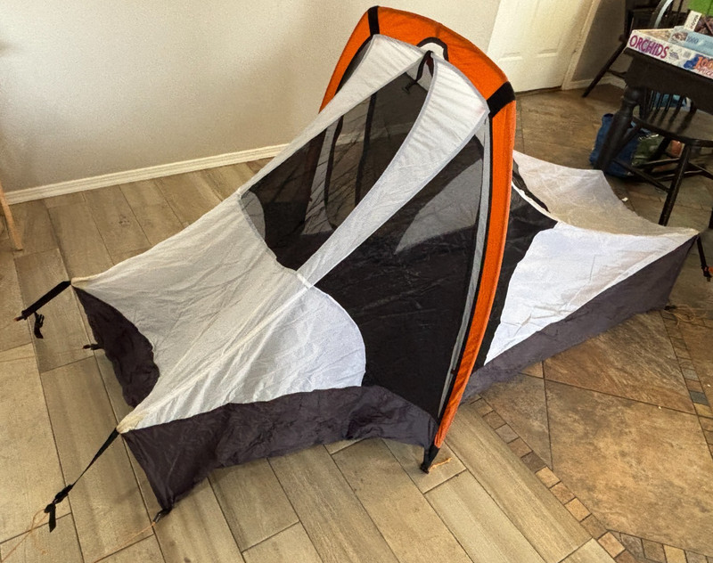 REI Roadster 1-Person 3lb 13oz ultra Light tent