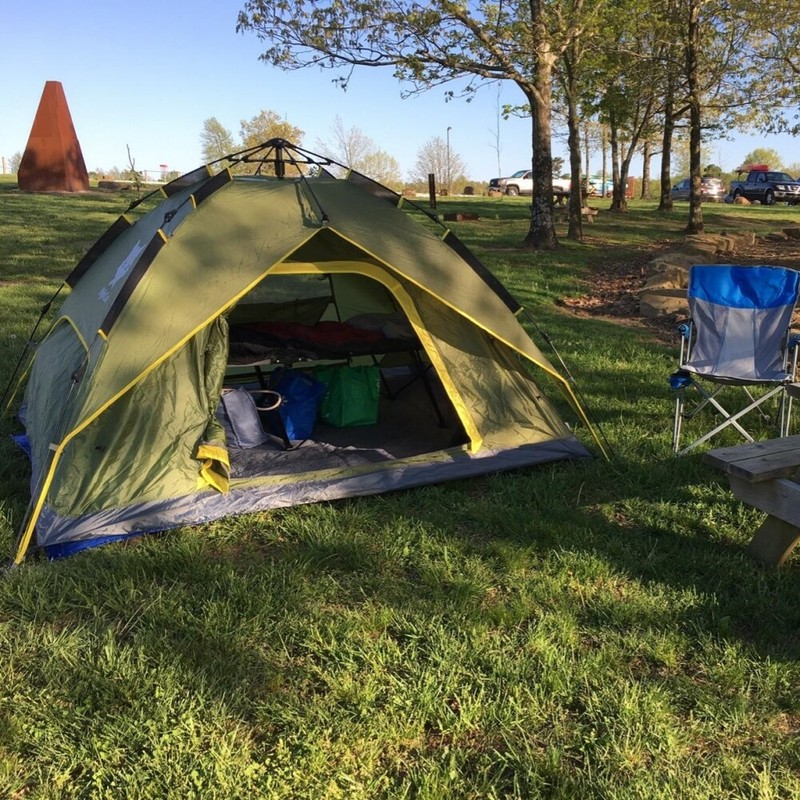 Camping Tent 2-4 Person Hydraulic Rainproof Fabric and Waterproof Double Door gallery