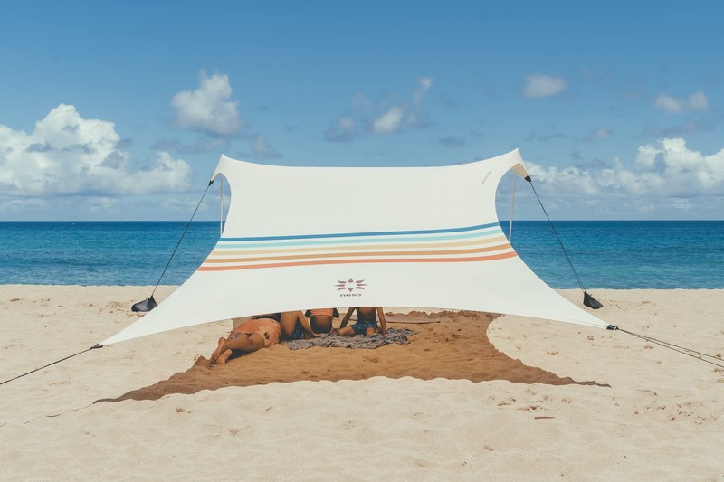 Grande Portable Beach Tent Sun Shelter – Lightweight Beach Shade Canopy – Eas…