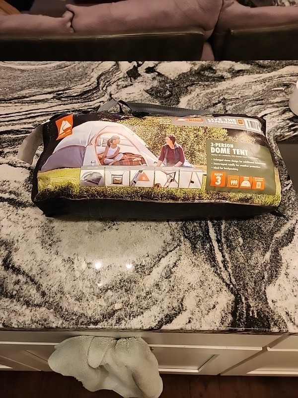 OZARK TRAIL – 3 Person Dome Clip and Camping Tent- New in Package