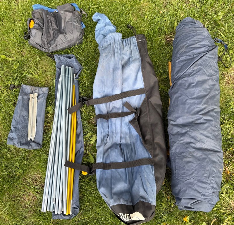 THE NORTH FACE Roadrunner 3 (No Rainfly) Backpacking Camping Tent + Footprint gallery
